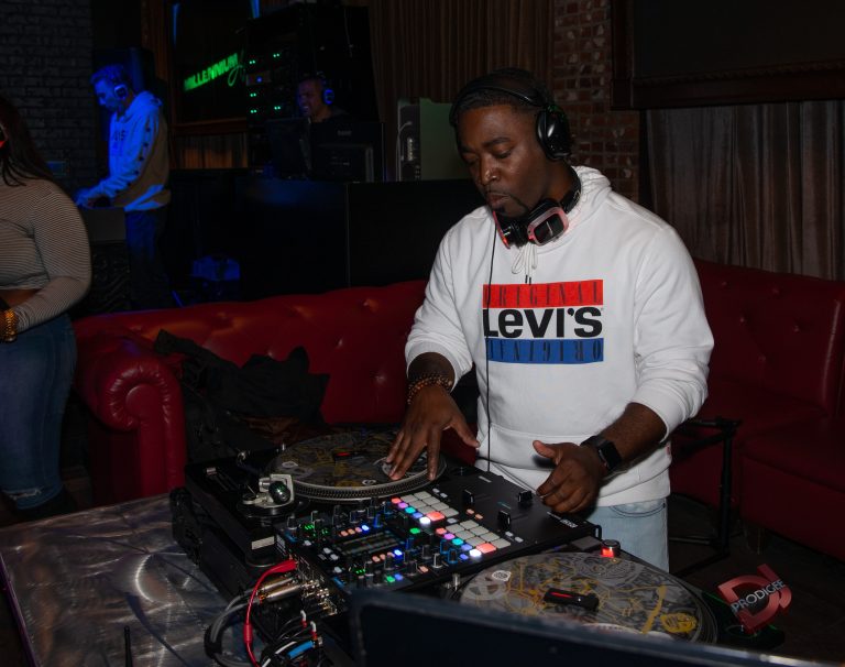 Silent Party San Diego “R&B vs Trap Wars” – Feb 2020
